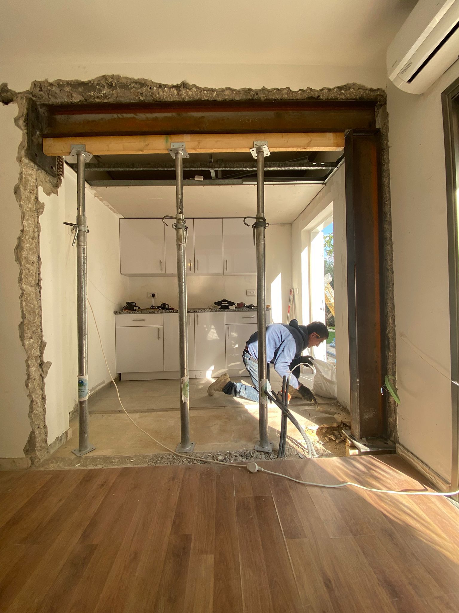 תכנון קונסטרוקציית פלדה כתחליף לקיר בטון שהוסר